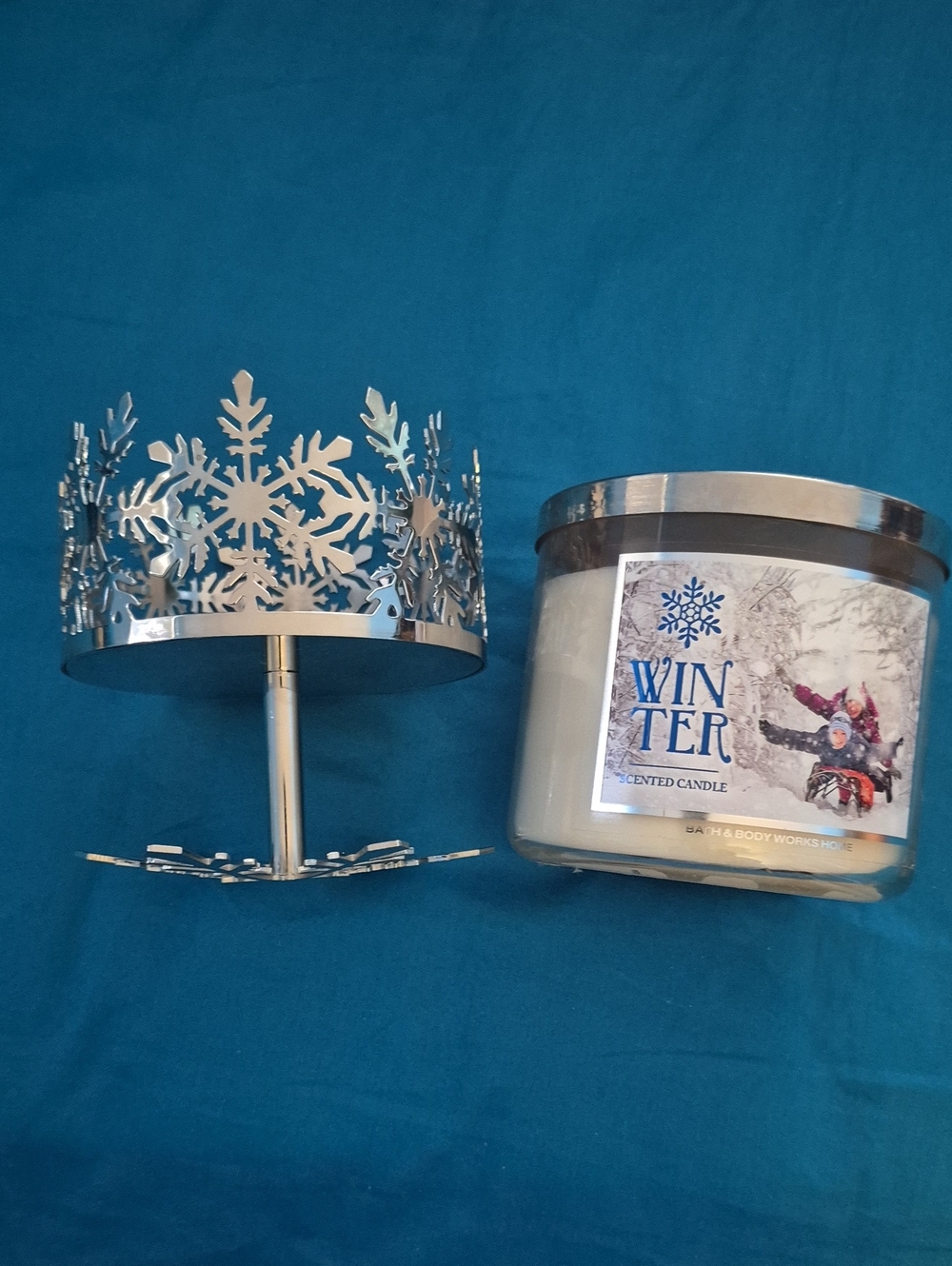 BBW 3 Wick Candle & Holder in Winter Scent And Snowflake Holder,  NWT